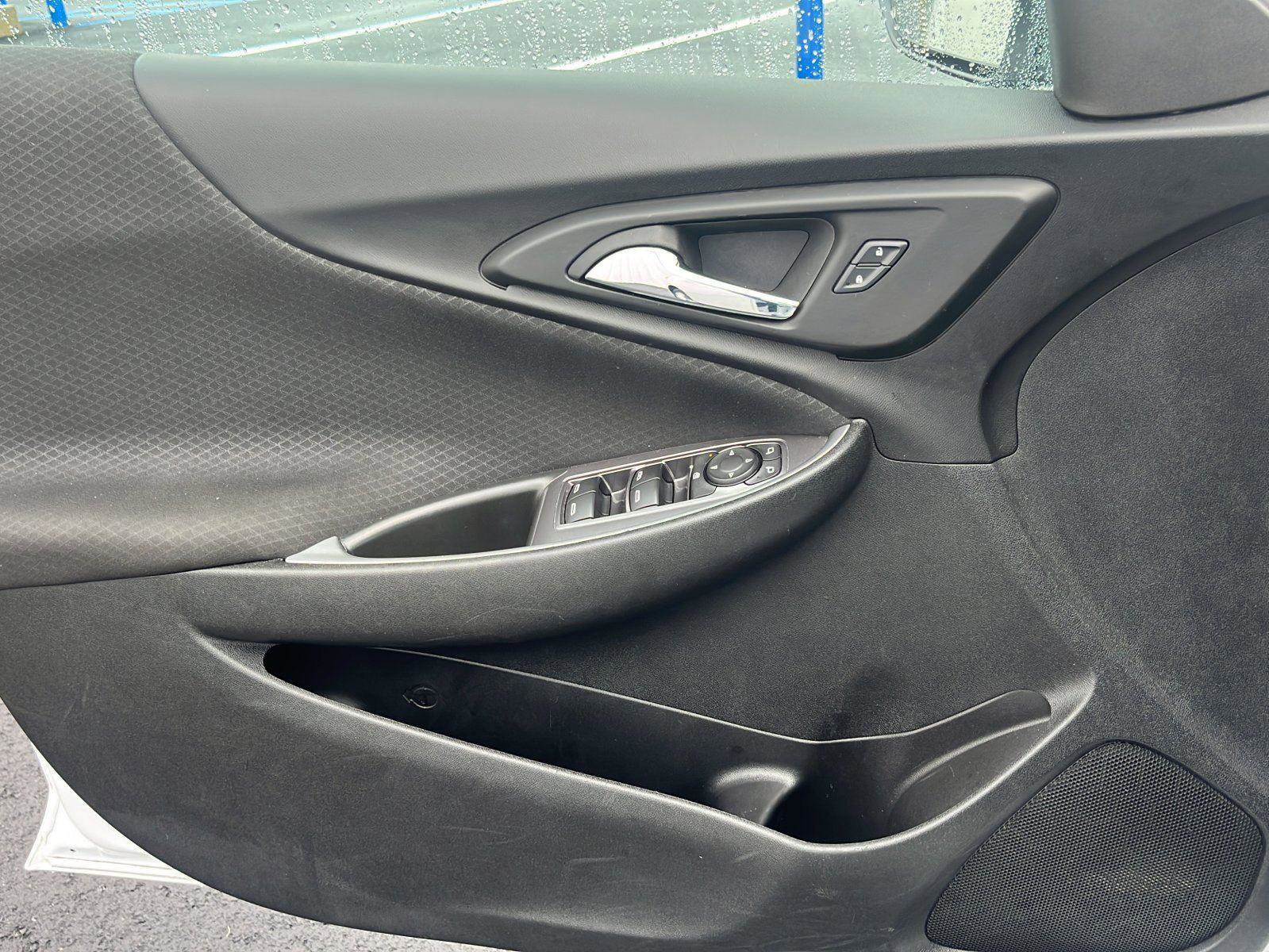 Used 2024 Chevrolet Malibu LT image 18