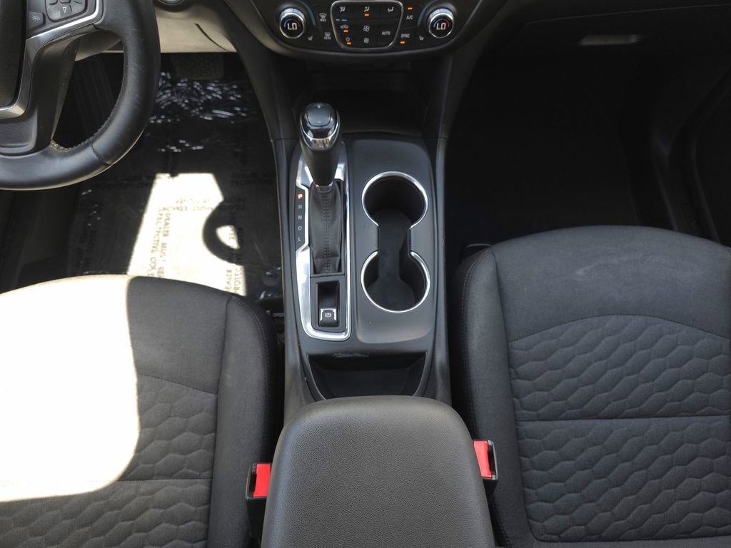 Used 2018 Chevrolet Equinox LT w/ Sun & Infotainment Package image 18