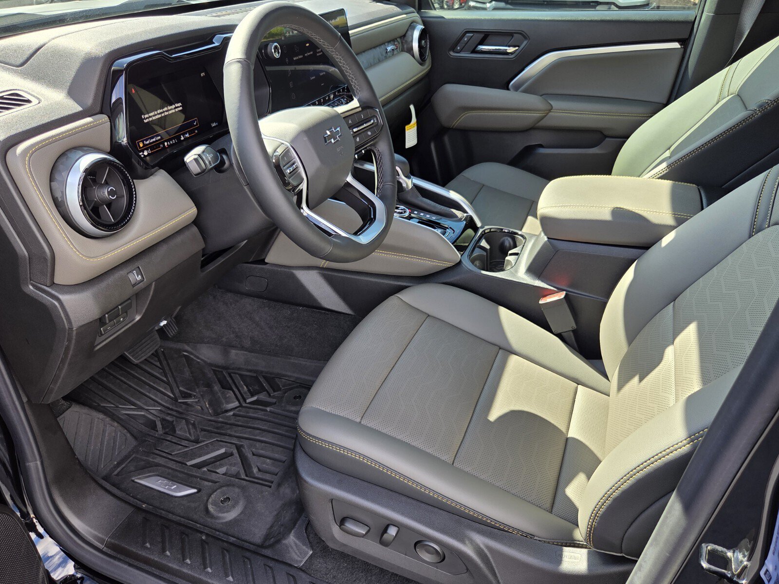 New 2026 Chevrolet Colorado ZR2 w/ Technology Package AWD/4WD image 5