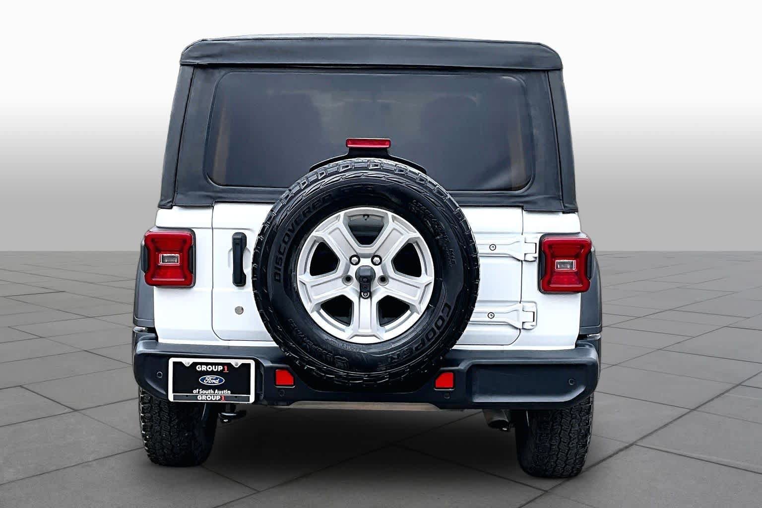 Used 2018 Jeep Wrangler Unlimited Sport S AWD/4WD image 5