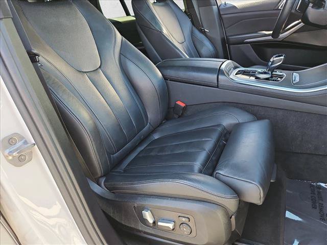 Used 2019 BMW X5 xDrive40i w/ M Sport Package AWD/4WD image 22