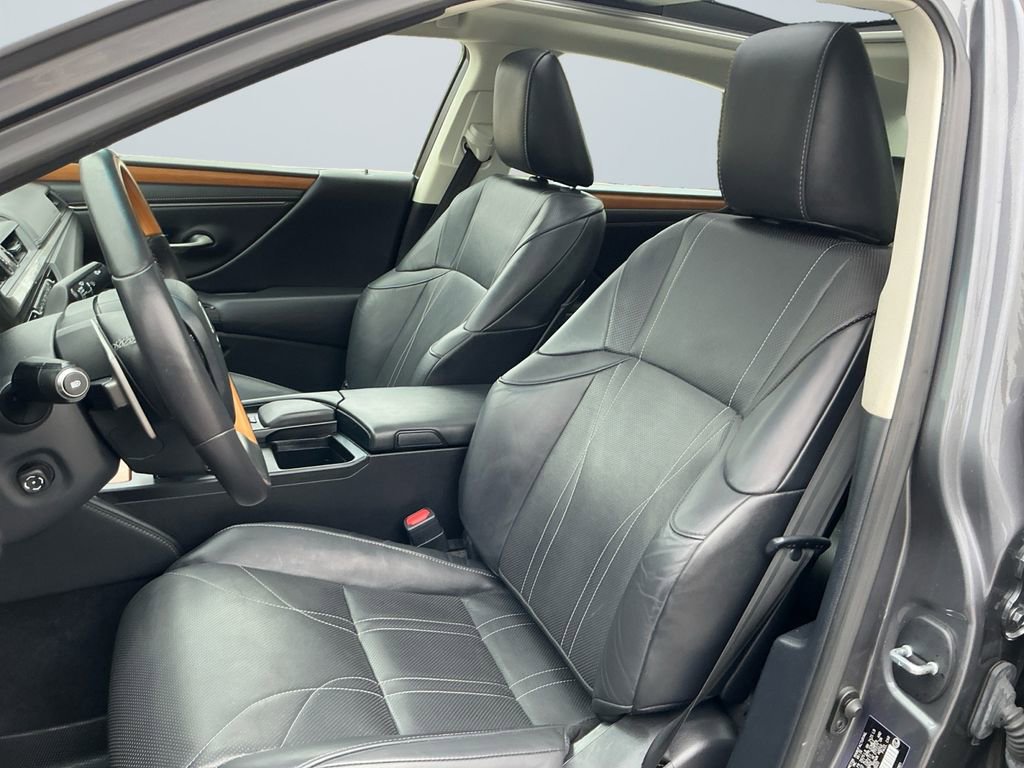 Used 2020 Lexus ES 350 350 Luxury w/ Accessory Package 2 image 10