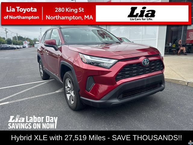 Used 2025 Toyota RAV4 XLE AWD/4WD image 1