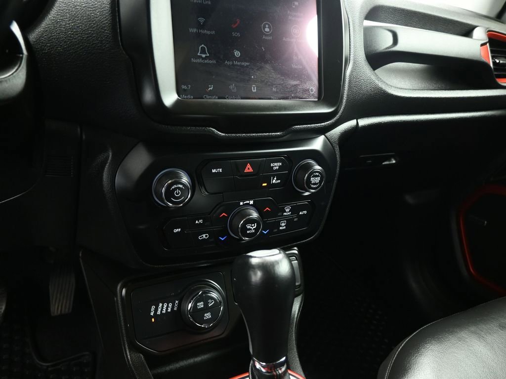 Used 2021 Jeep Renegade Trailhawk w/ Sun & Sound Group AWD/4WD image 13