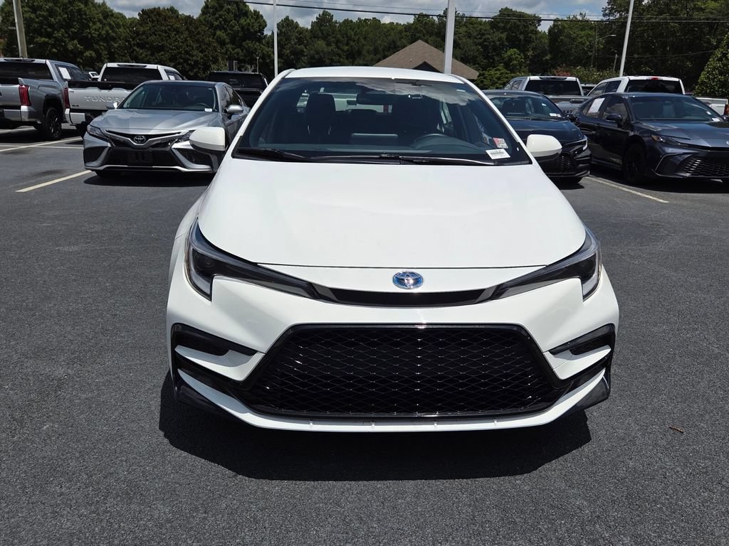 Certified 2025 Toyota Corolla SE FWD image 2