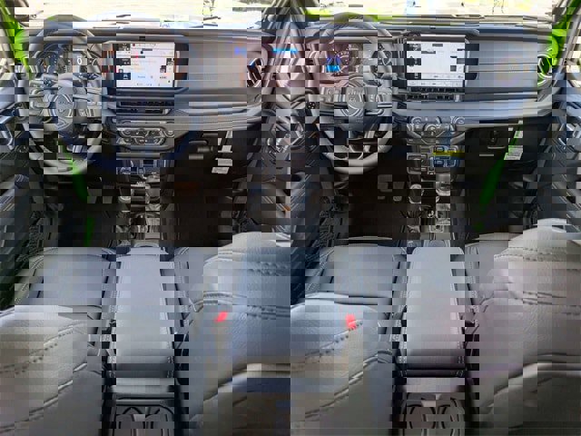 New 2025 Jeep Gladiator Sport image 15