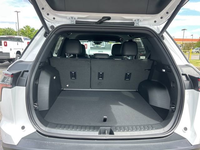 New 2026 Chevrolet Equinox LT w/ Convenience Package II FWD image 30
