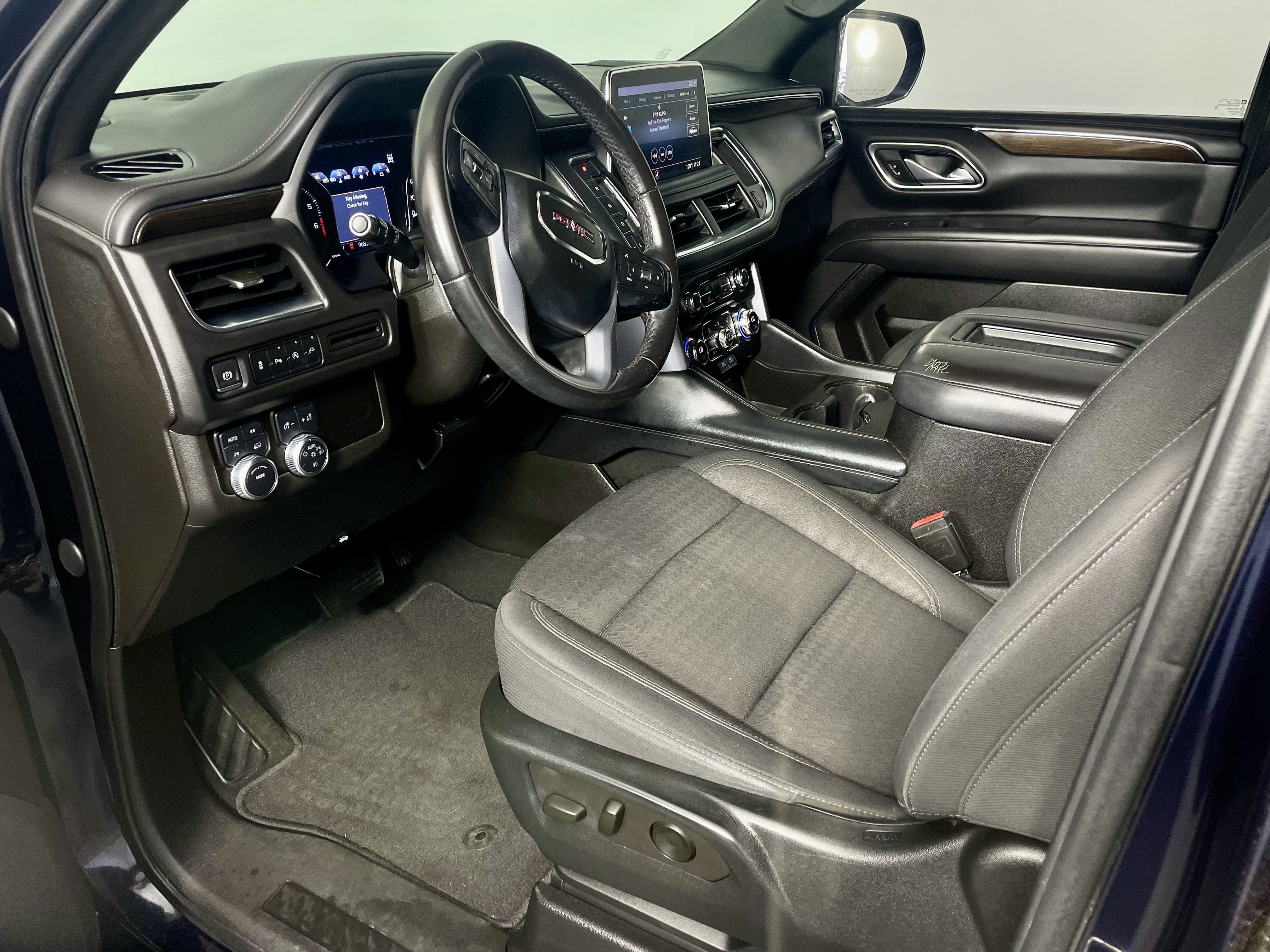 Used 2021 GMC Yukon SLE AWD/4WD image 10