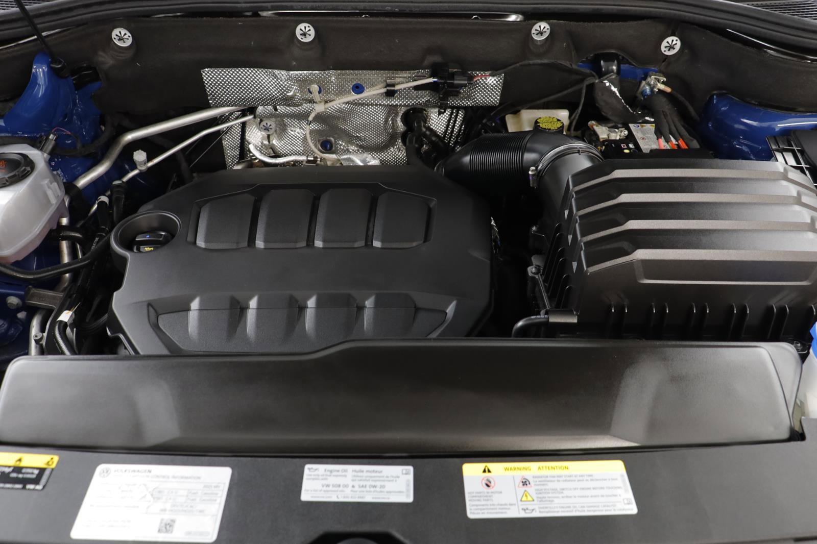 Used 2025 Volkswagen Atlas Cross Sport SEL R-Line image 22