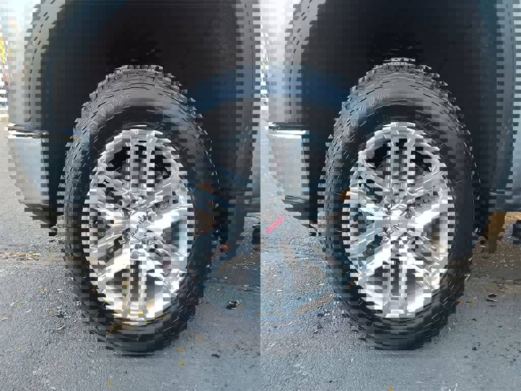 Used 2020 GMC Sierra 1500 SLT image 10