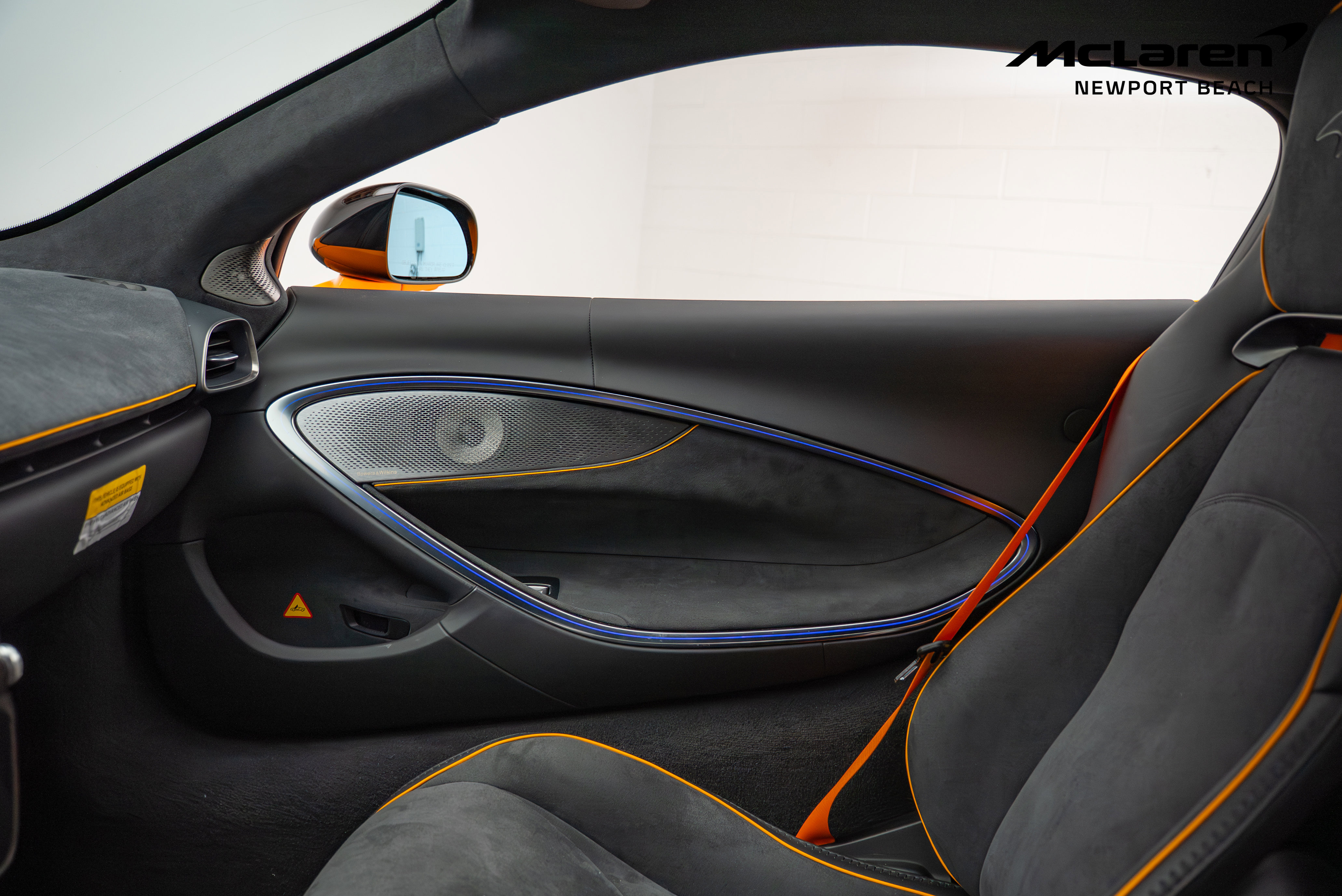 Used 2023 McLaren Artura image 31