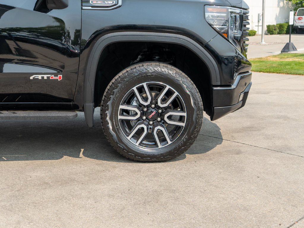 Certified 2023 GMC Sierra 1500 AT4 w/ AT4 Premium Package AWD/4WD image 39