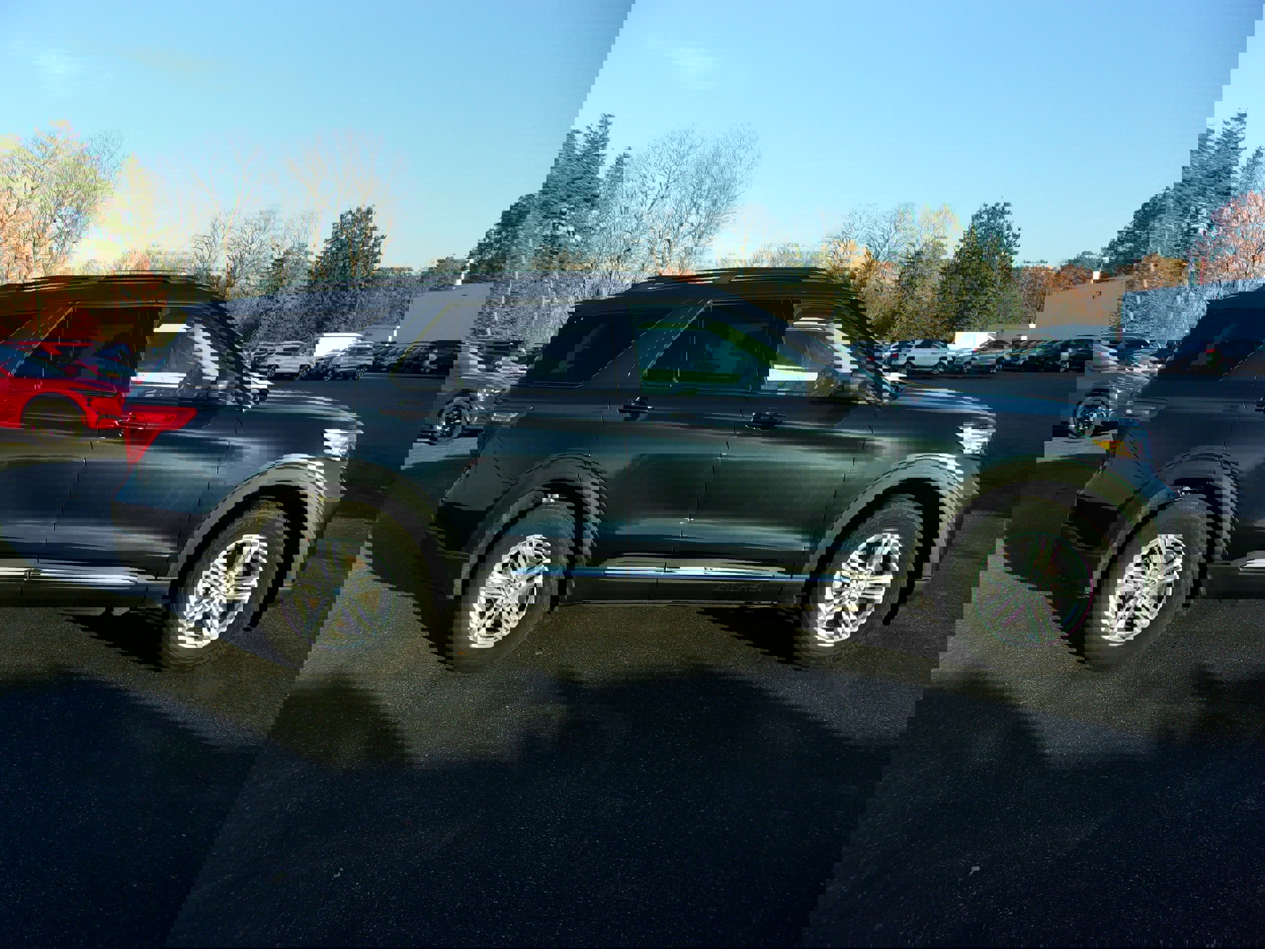 Certified 2023 Ford Explorer XLT w/ Equipment Group 202A image 6