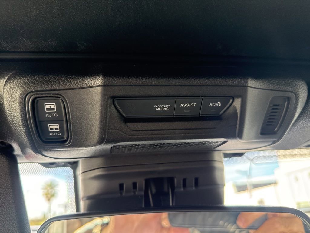 Certified 2025 Jeep Wrangler Unlimited Sahara w/ Safety Group image 27