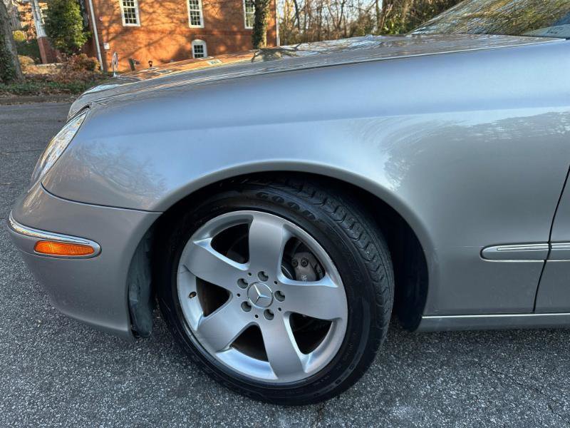 Used 2006 Mercedes-Benz E 500 Sedan image 3