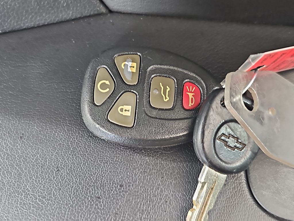 Used 2013 Chevrolet Traverse LT FWD image 41