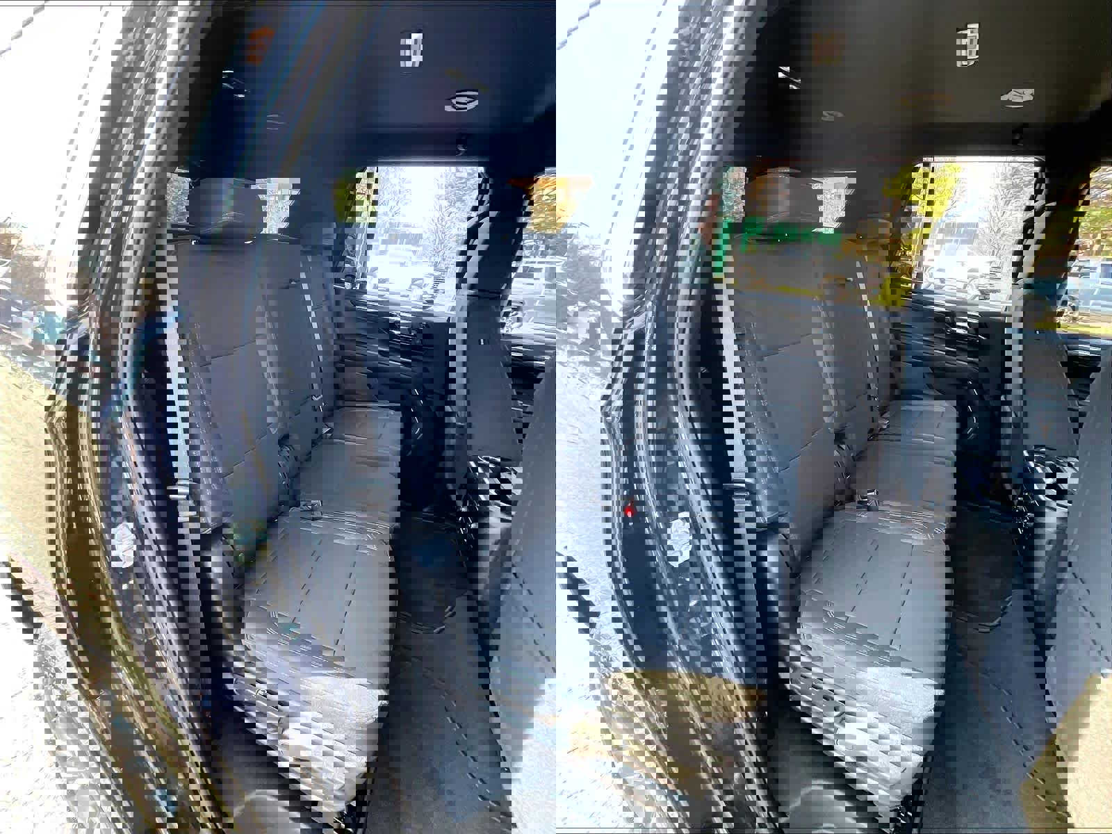 Used 2025 Chevrolet Tahoe LS image 15