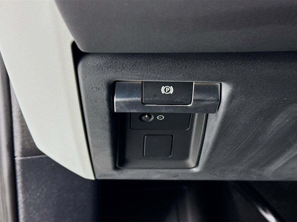 Certified 2024 Land Rover Defender 130 S AWD/4WD image 11
