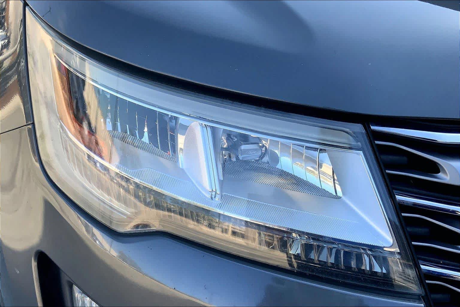 Used 2016 Ford Explorer Limited FWD image 27