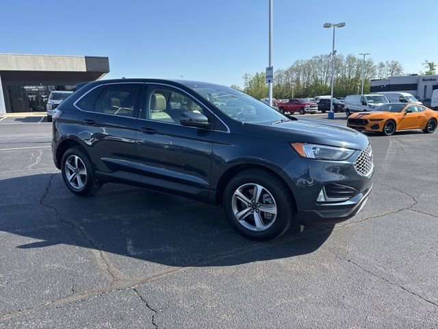Certified 2024 Ford Edge SEL w/ Convenience Package AWD/4WD image 6