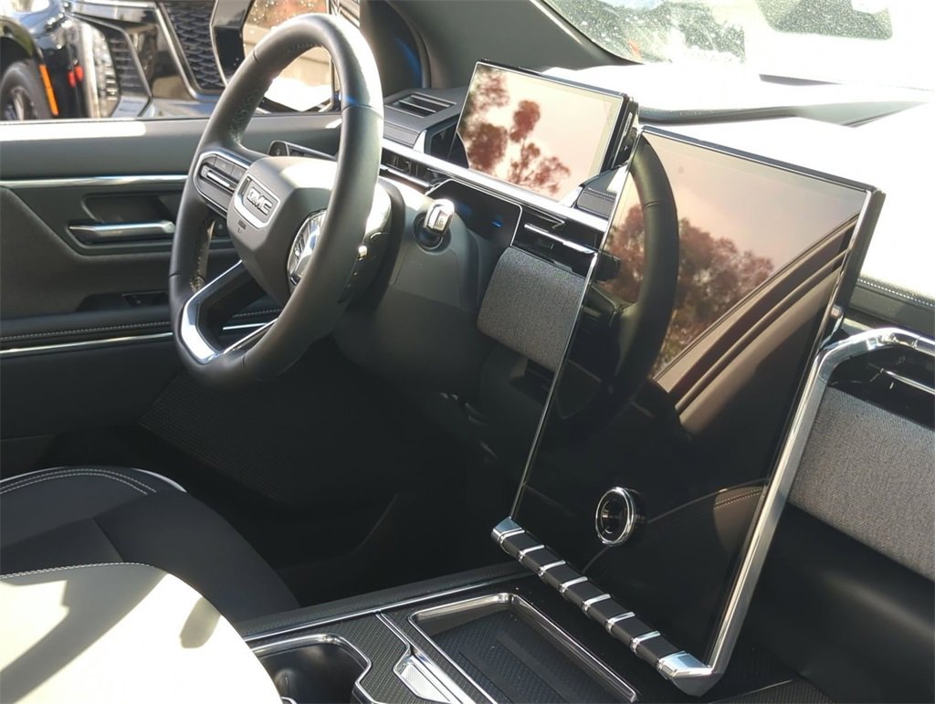 Used 2026 GMC Sierra EV Elevation image 31