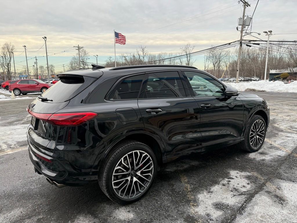 Used 2025 Audi SQ5 Premium Plus w/ Premium Plus Package image 10