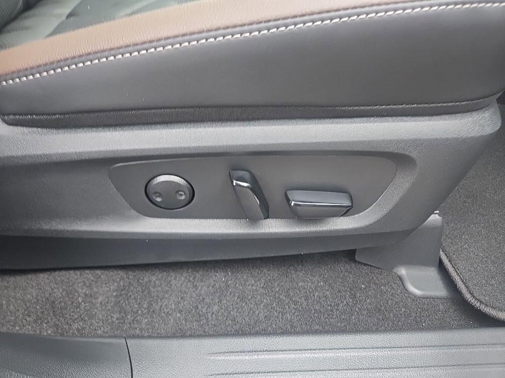 New 2026 Nissan Pathfinder Platinum image 28