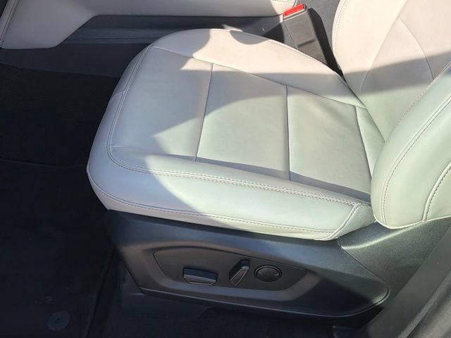 Used 2025 Ford Explorer Active w/ Active Comfort Package RWD image 25