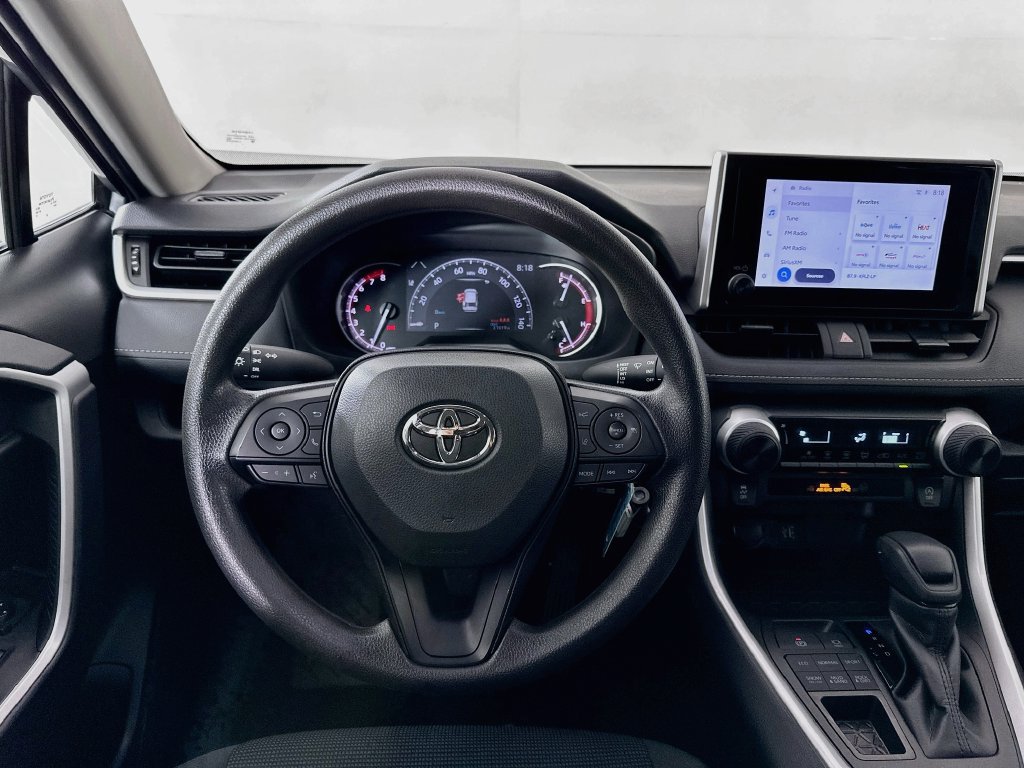 Used 2025 Toyota RAV4 LE AWD/4WD image 21