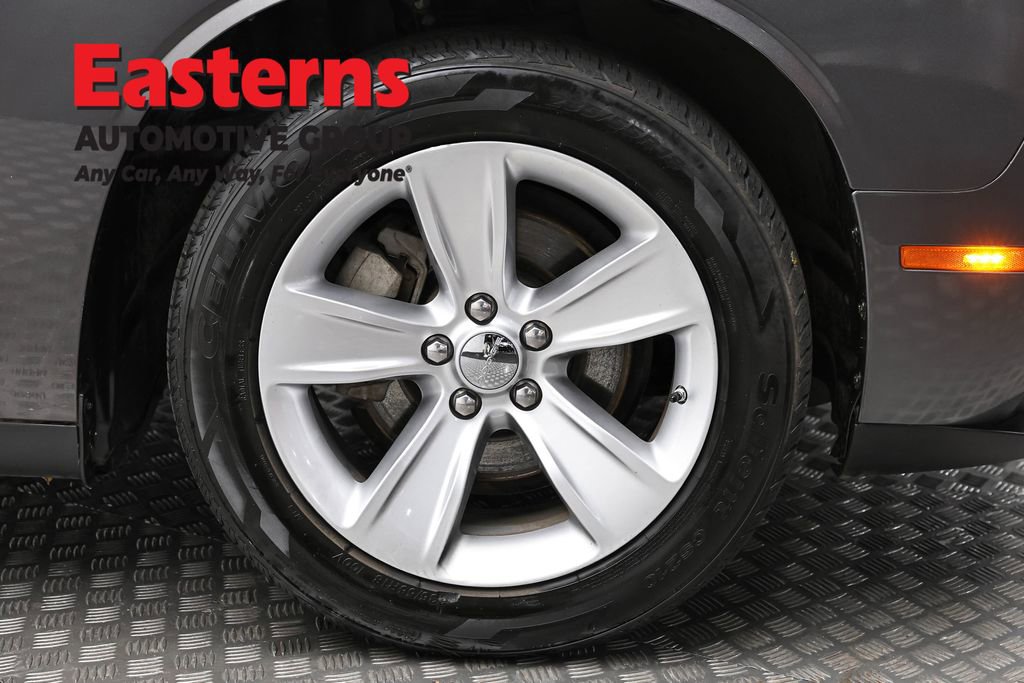 Used 2023 Dodge Challenger SXT image 30