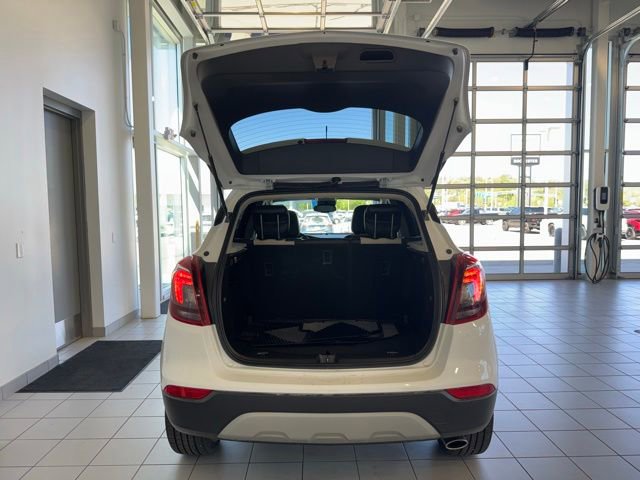 Used 2020 Buick Encore Preferred AWD/4WD image 31