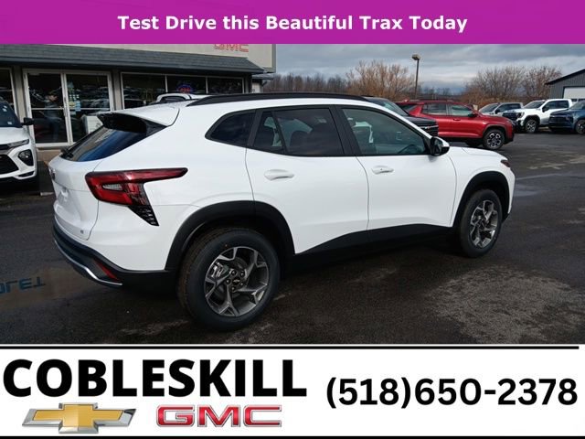 New 2026 Chevrolet Trax LT w/ Driver Confidence Package image 3