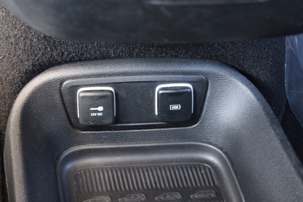 Used 2018 Chrysler Pacifica Touring-L w/ Premium Audio Group image 46