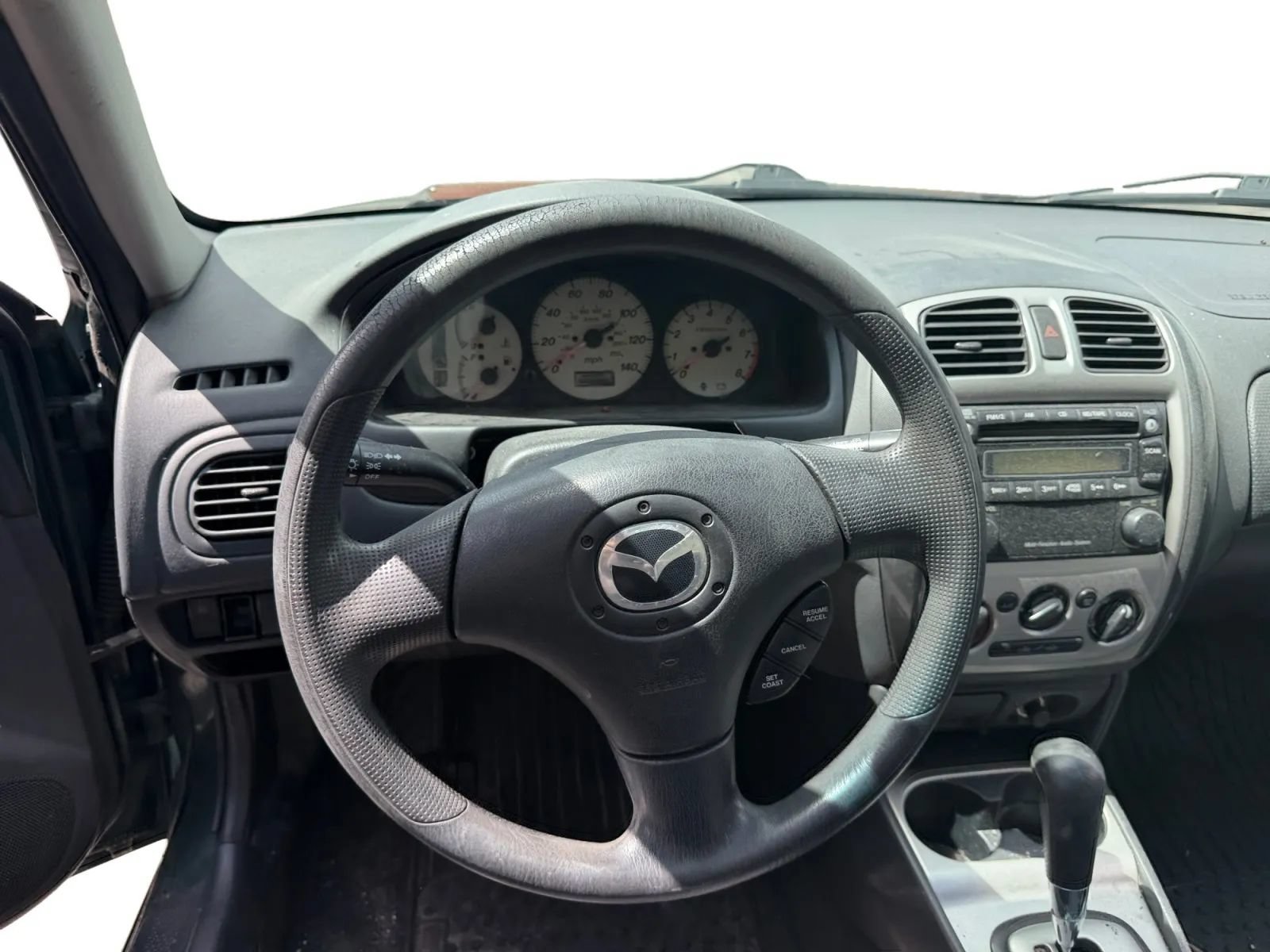 Used 2003 MAZDA Protege FWD image 11