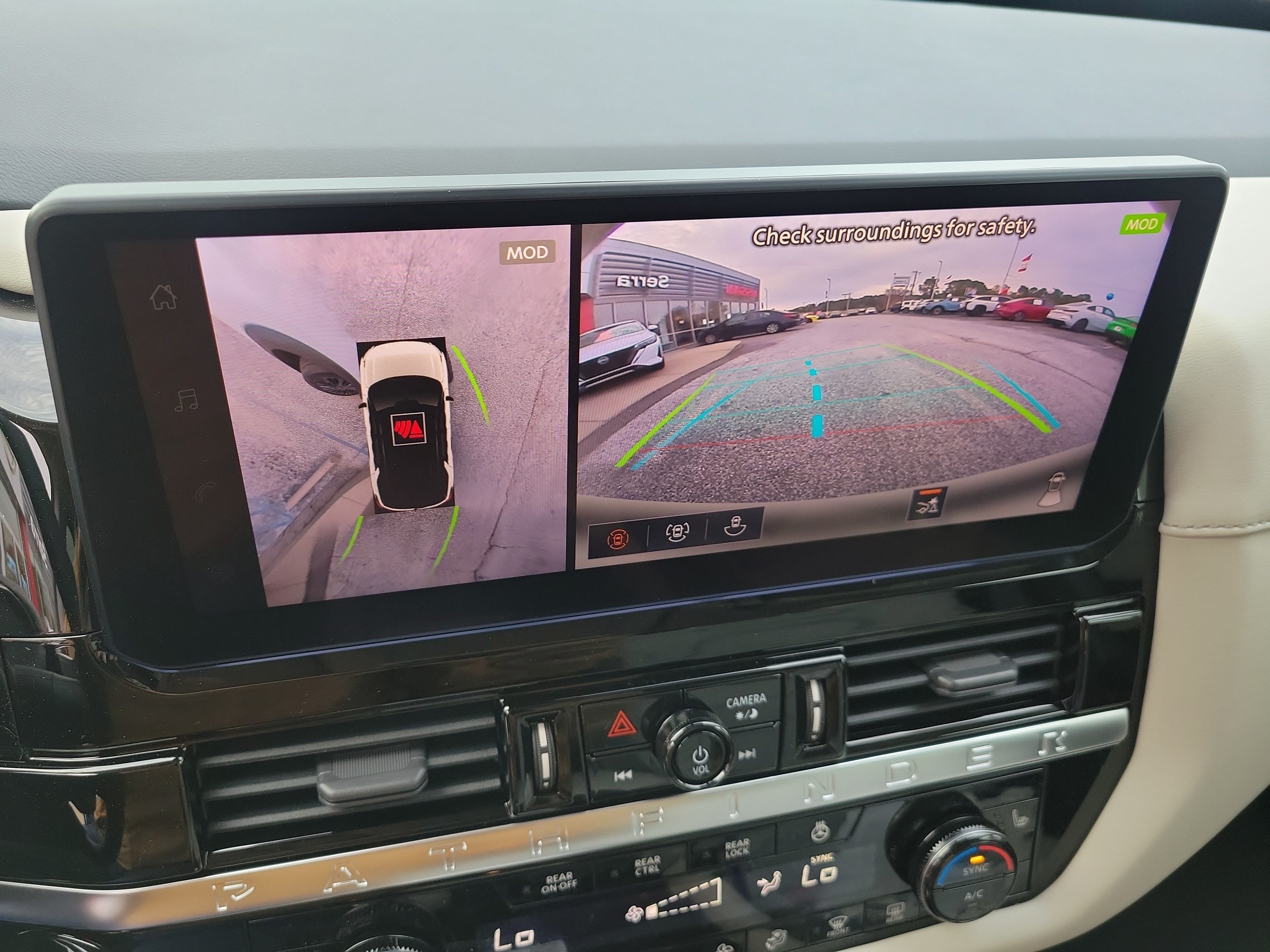 New 2026 Nissan Pathfinder SL FWD image 16