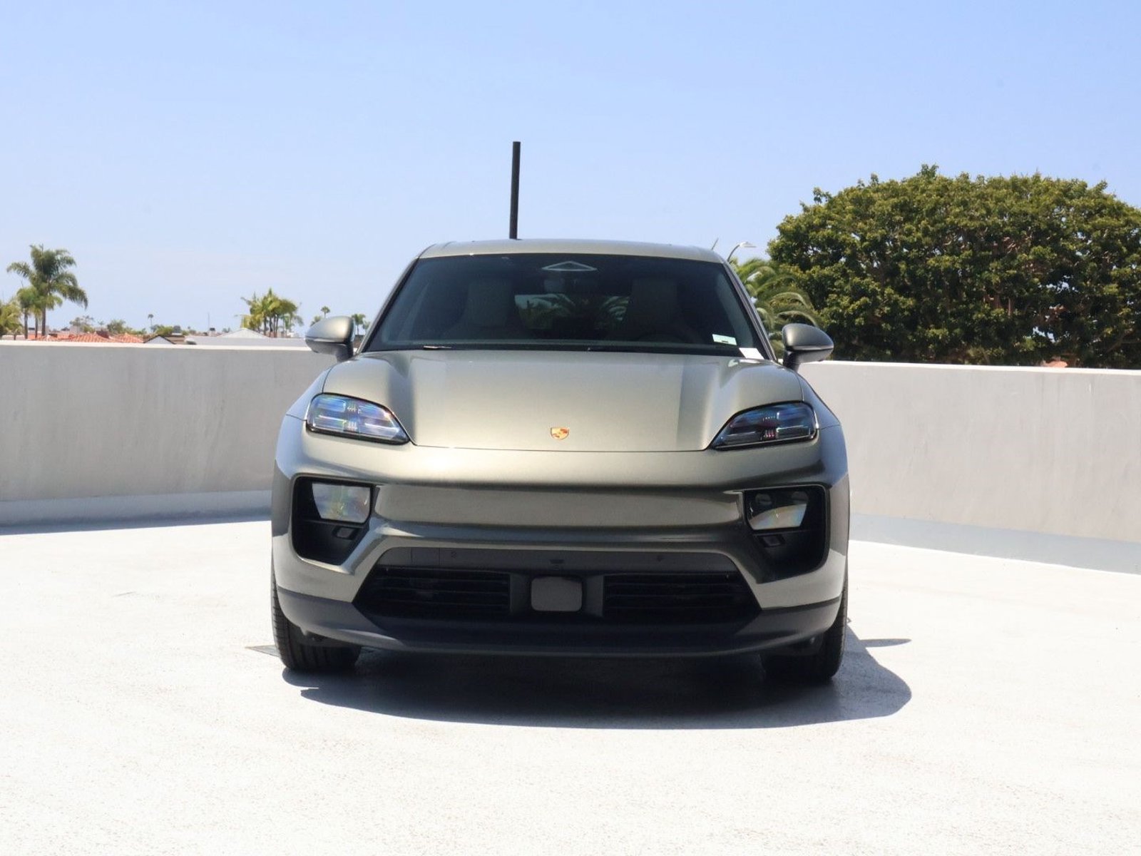 New 2026 Porsche Macan Turbo Electric RWD image 6