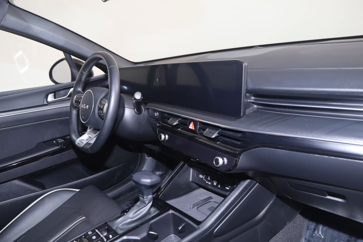 Used 2025 Kia K5 GT-Line AWD/4WD image 35