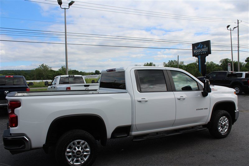 Used 2024 Chevrolet Silverado 2500 LT w/ Convenience Package AWD/4WD image 7