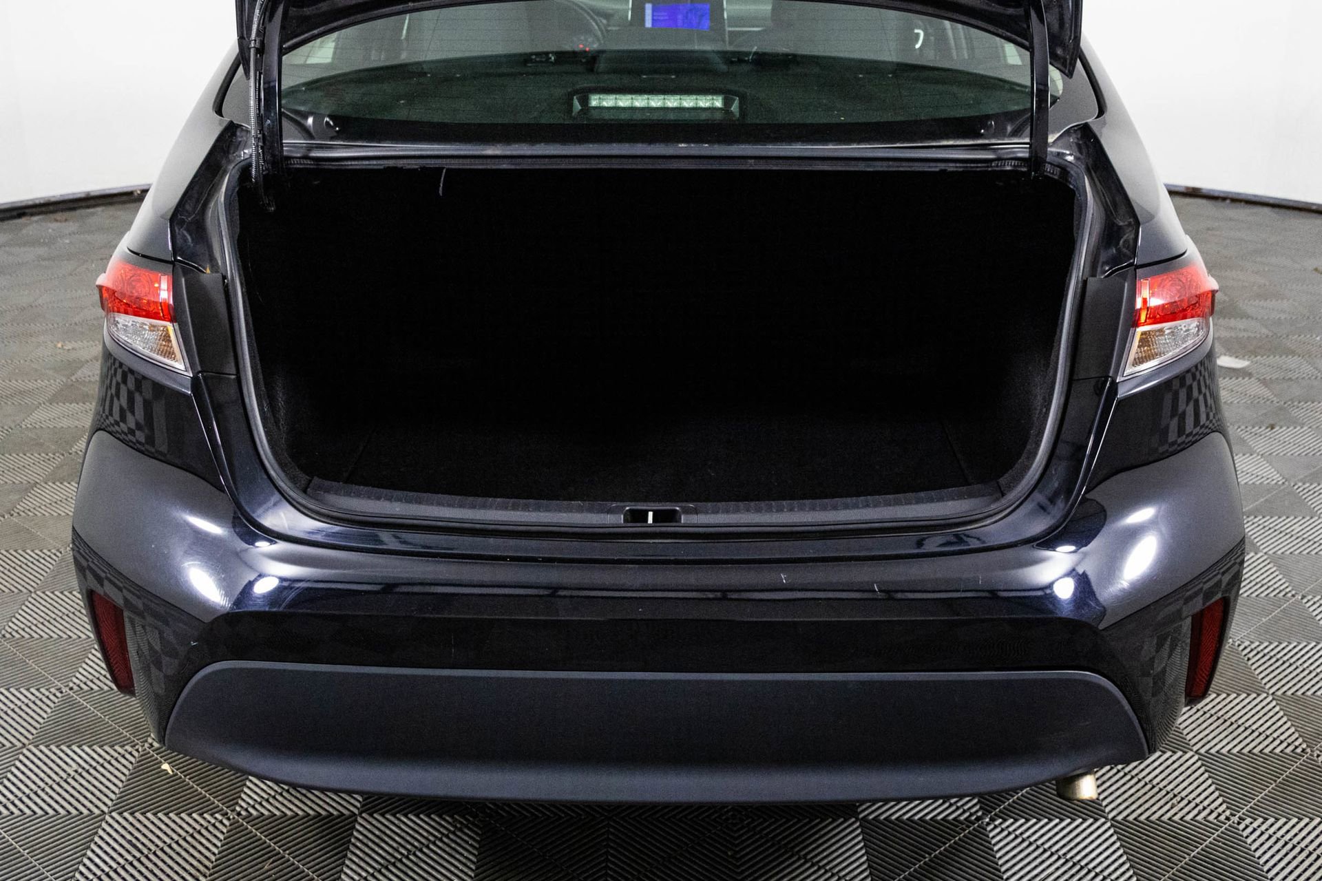 Used 2024 Toyota Corolla LE image 34