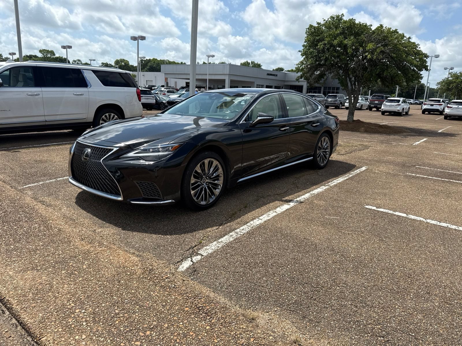 Used 2022 Lexus LS 500 w/ Interior Upgrade Package RWD image 1