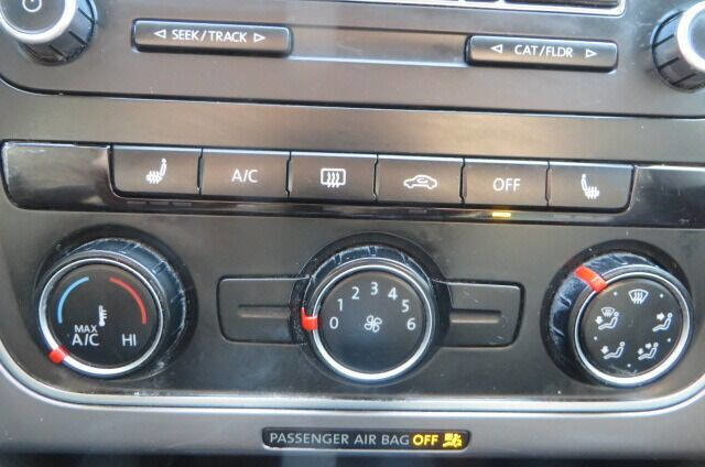 Used 2014 Volkswagen Passat 1.8T Wolfsburg Edition image 49