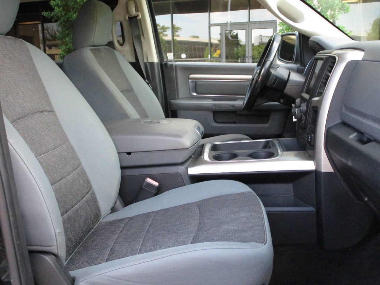 Used 2017 RAM 1500 Big Horn AWD/4WD image 9