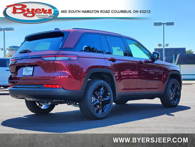 New 2025 Jeep Grand Cherokee Altitude image 8