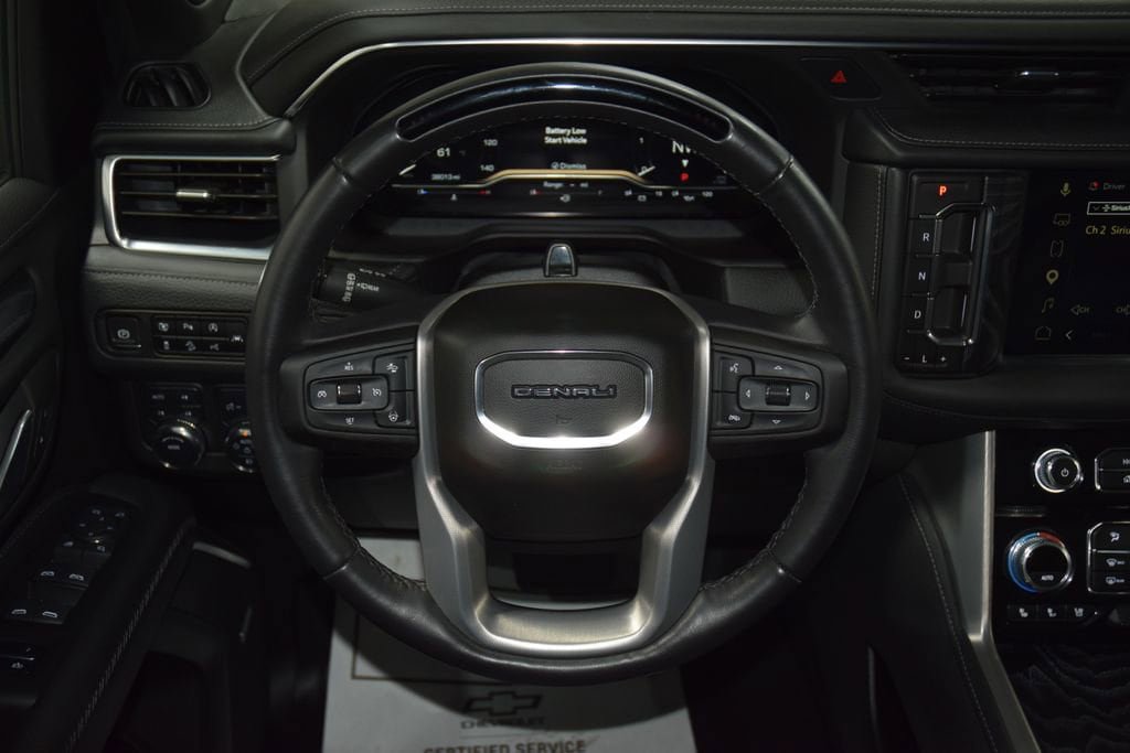 Used 2024 GMC Yukon XL Denali w/ Advanced Technology Package AWD/4WD image 38