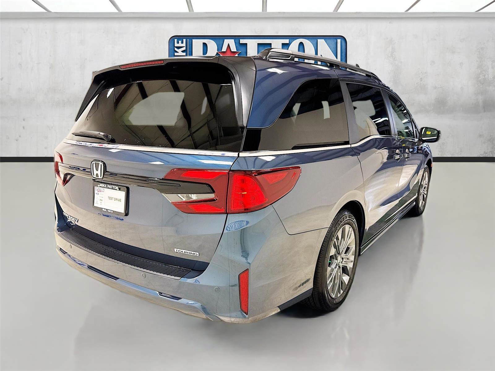 New 2026 Honda Odyssey Touring image 7