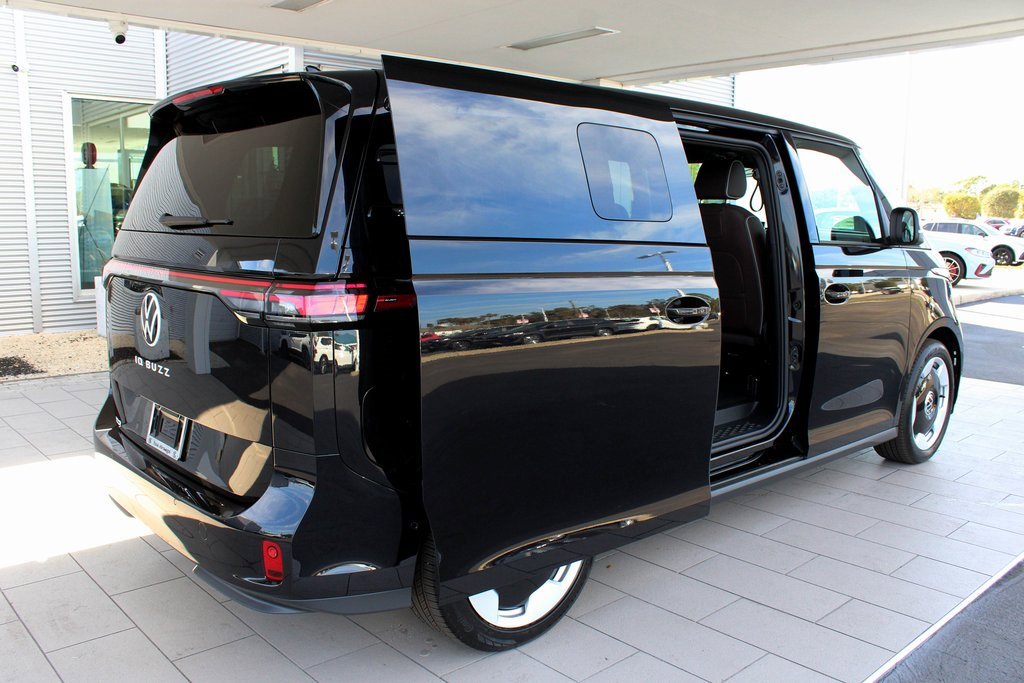 New 2025 Volkswagen ID. Buzz Pro S image 40