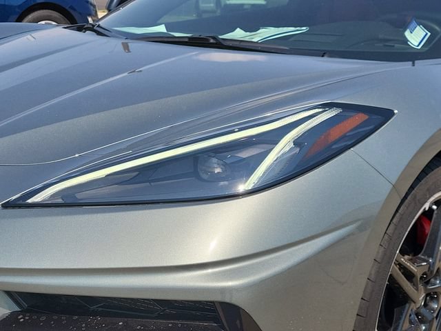 Used 2023 Chevrolet Corvette Stingray Premium Conv w/ Z51 Performance Package RWD image 8