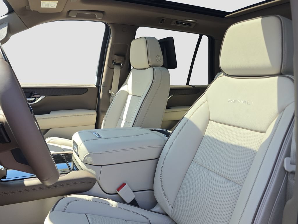 New 2026 GMC Yukon Denali w/ Advanced Technology Package AWD/4WD image 7