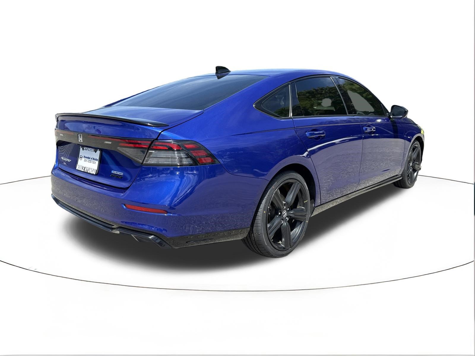 Used 2023 Honda Accord Sport image 3