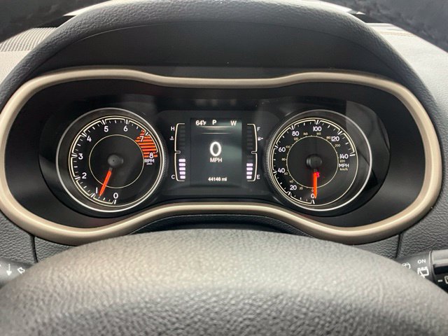 Used 2017 Jeep Cherokee Latitude w/ Comfort/Convenience Group AWD/4WD image 8